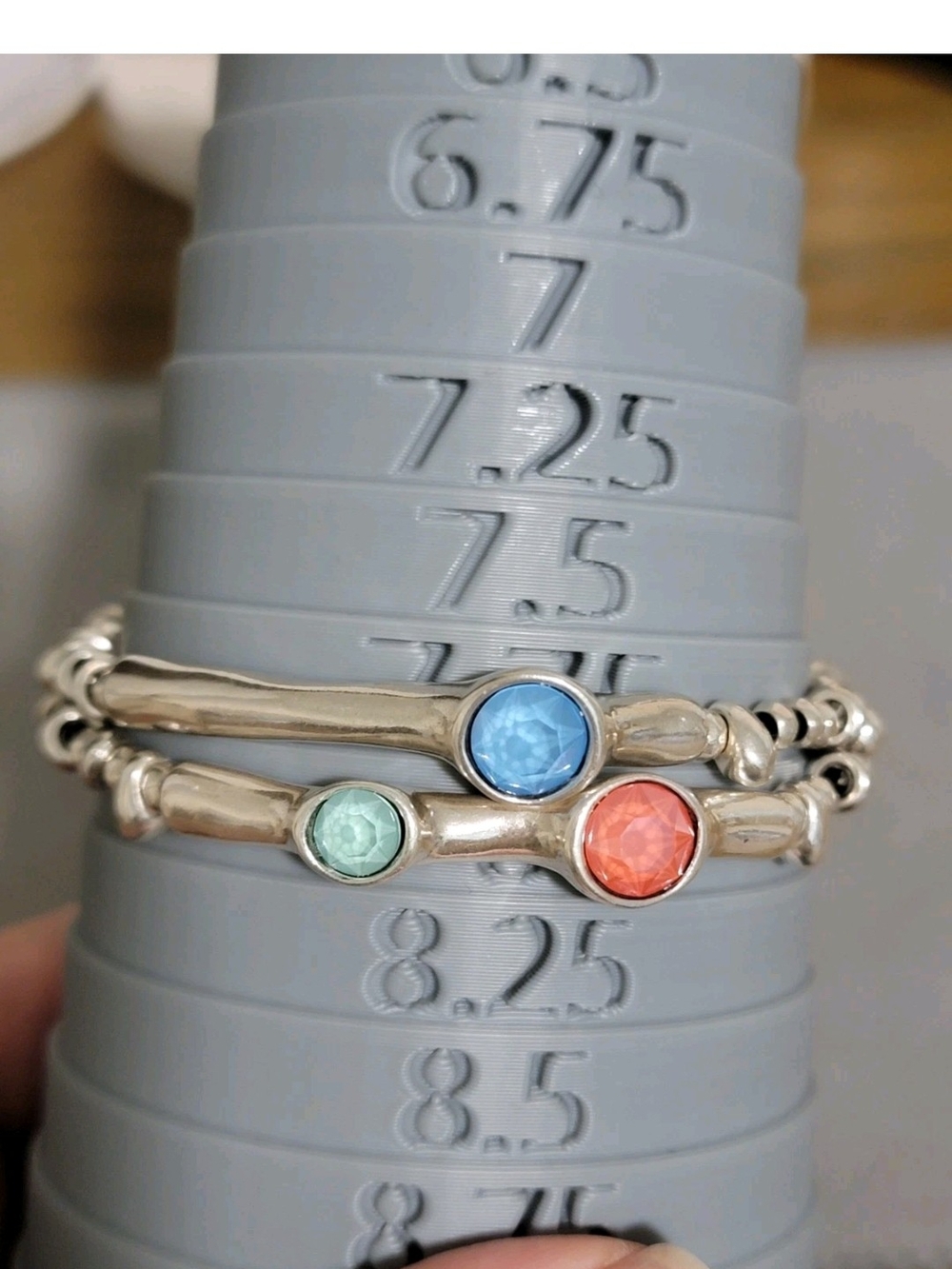 UNO de 50 Silver Plated Beaded Stretch Bracelet with Blue, Aqua and Coral Stones - Picture 13 of 14
